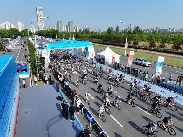 网络在线股票配资 2600名选手巢湖畔追风！156公里全国自行车公开赛在合肥落幕_大皖新闻 | 安徽网